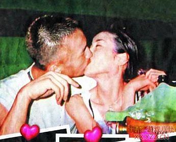 狗仔一出现明星们偷吃藏不住