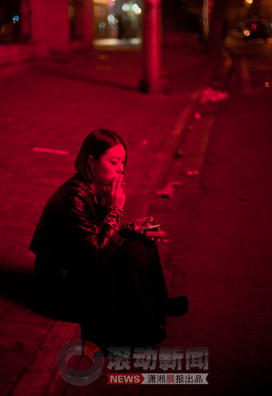 细看:夜店里那些魅惑众生的妖精们(图)