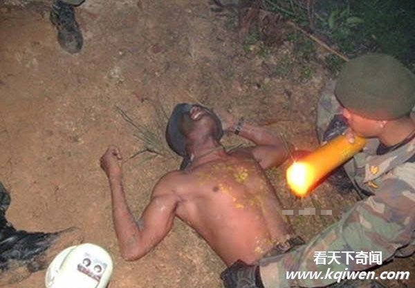 实拍泰国海豹部队的魔鬼训练全裸残虐现场(组图)