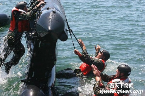 冒死偷拍海豹突击队生死训练