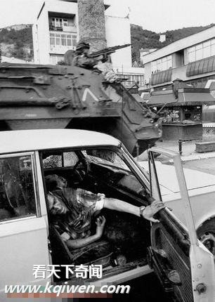 透黑镜头看到战争中近距离枪杀人类残忍瞬间(组图)