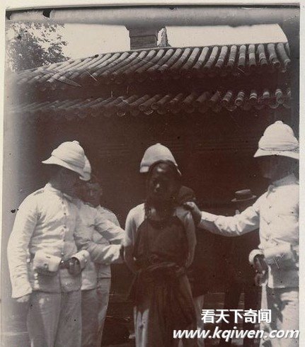 旧照盘点洋人在中国的禽兽暴行曾割数十名宫女乳房熬粥吃(组图)