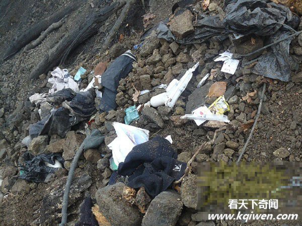 俄军投4吨弹药炸毁恐怖分子兵工厂 尸体残体满地(直击组图57P)